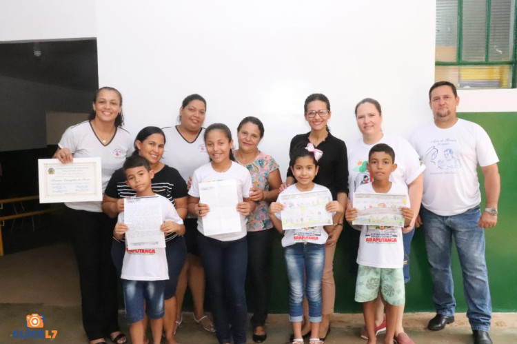 ALUNOS DE ARAPUTANGA SE DESTACAM EM CONCURSO REGIONAL