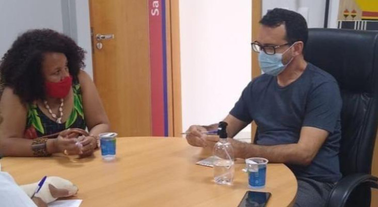 VEREADORA BUSCA POR MAIS LEITOS DE UTI PARA REGIÃO OESTE