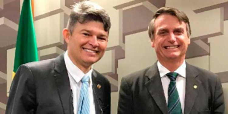 BOLSONARO ANUNCIA APOIO A MEDEIROS NA DISPUTA PELO SENADO EM 2022