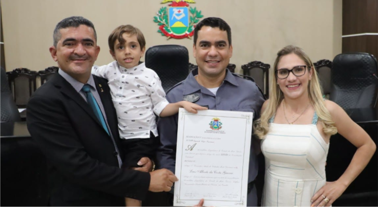 Sargento de polícia militar recebe título de cidadão Mato-grossense da Assembleia legislativa de Mato Grosso