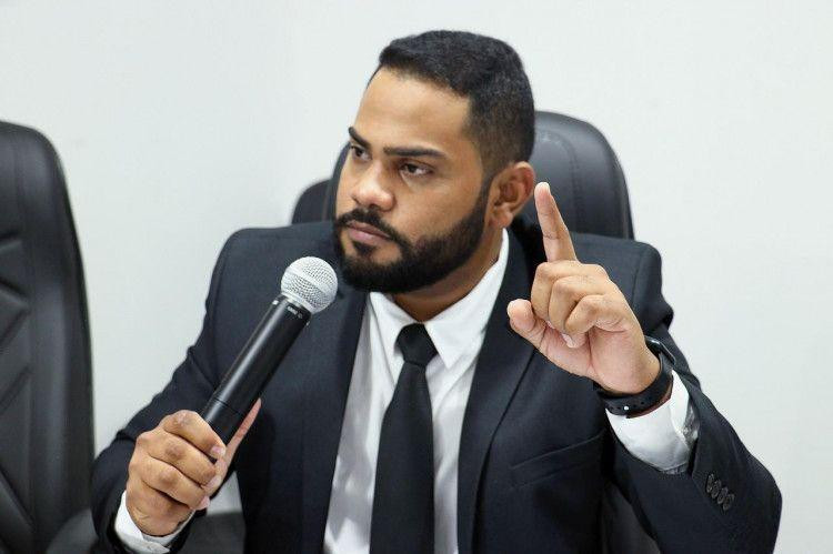 ARAPUTANGA: Ulisses apresenta principais ações realizadas em dois anos após eleito vereador