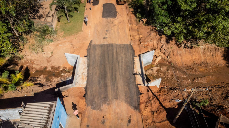 OBRA FINALIZADA: Após décadas de alagamentos, obra de drenagem na Avenida 23 de Maio é concluída em Araputanga